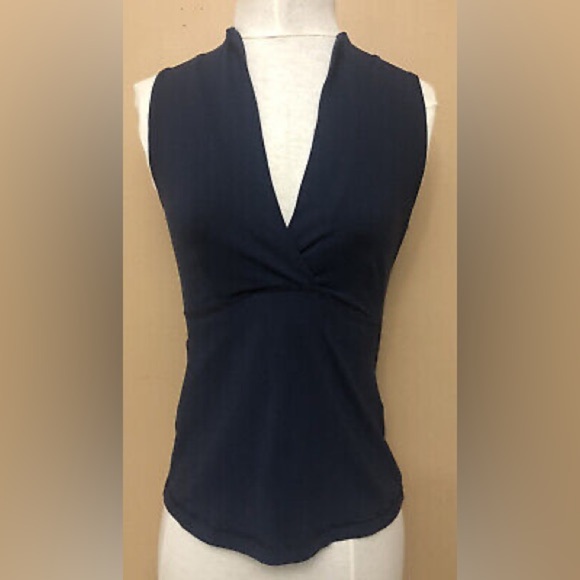 Lululemon Whisper Wet Dry Warm Navy Blue Tank Top Yoga Breathable Shelf Bra 4 /6 - Picture 1 of 4